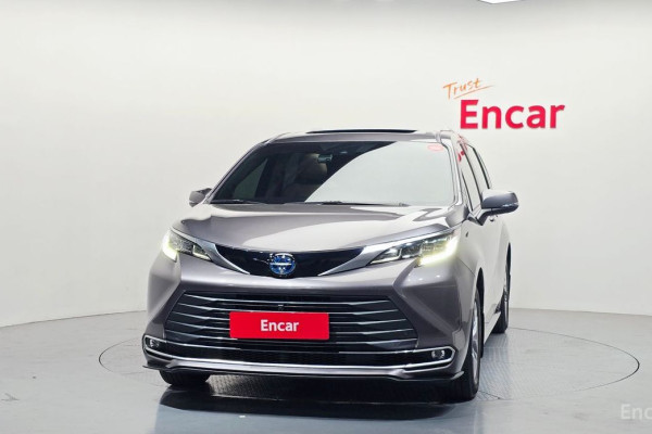 2024 Toyota Sienna с пробегом 29 098 км