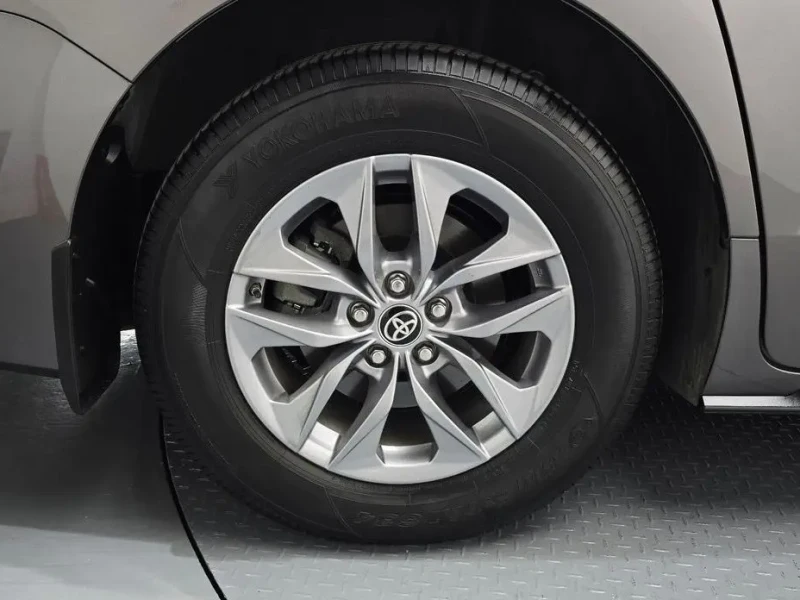 2024 Toyota Sienna с пробегом 29 098 км