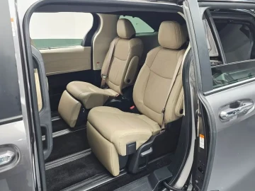 2024 Toyota Sienna с пробегом 29 098 км