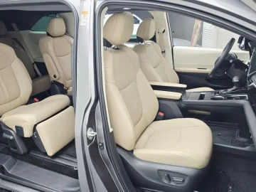 2024 Toyota Sienna с пробегом 29 098 км