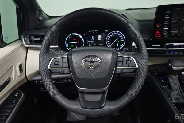 2024 Toyota Sienna с пробегом 29 098 км