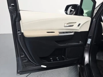 2024 Toyota Sienna с пробегом 29 098 км