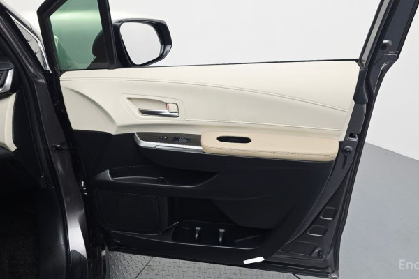 2024 Toyota Sienna с пробегом 29 098 км