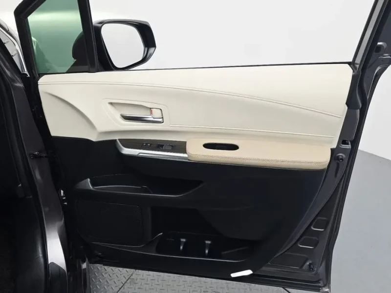 2024 Toyota Sienna с пробегом 29 098 км