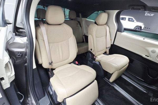 2024 Toyota Sienna с пробегом 29 098 км