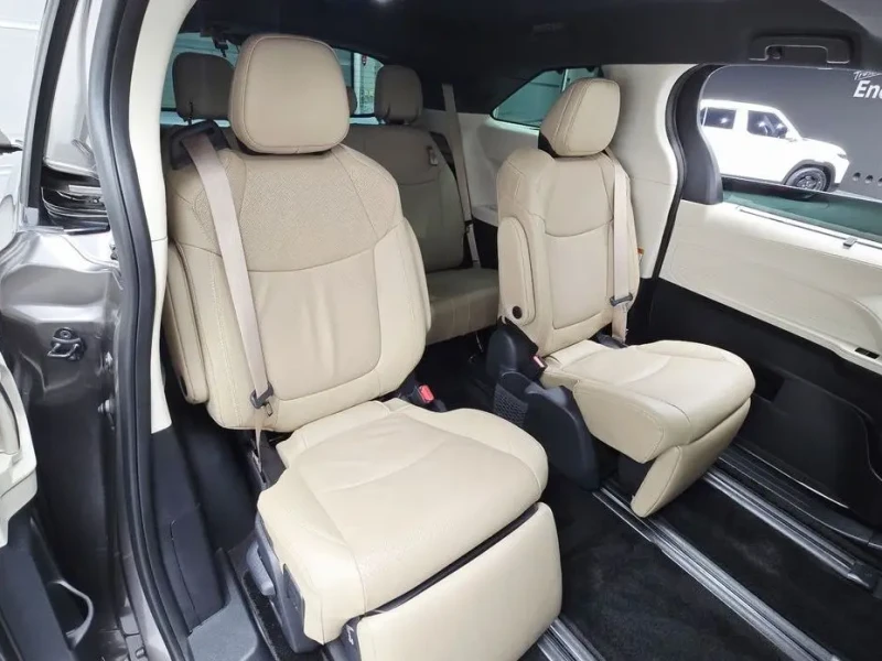 2024 Toyota Sienna с пробегом 29 098 км