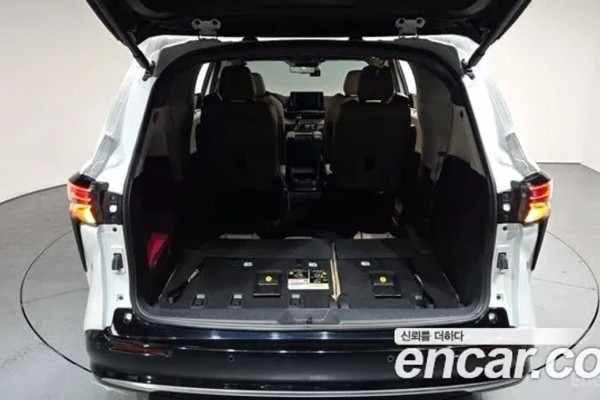 2024 Toyota Sienna с пробегом 19 928 км