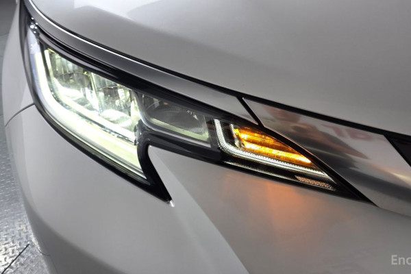 2024 Toyota Sienna с пробегом 19 928 км