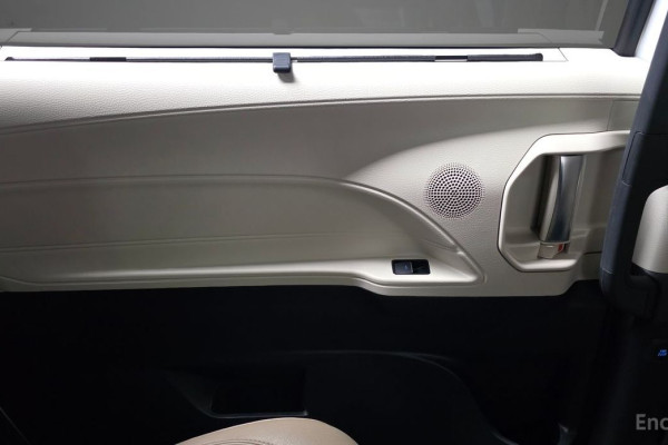 2024 Toyota Sienna с пробегом 19 928 км