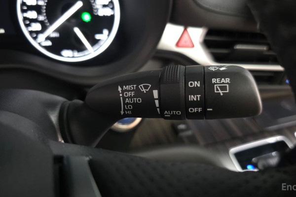 2024 Toyota Sienna с пробегом 19 928 км