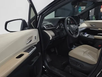 2024 Toyota Sienna с пробегом 36 521 км