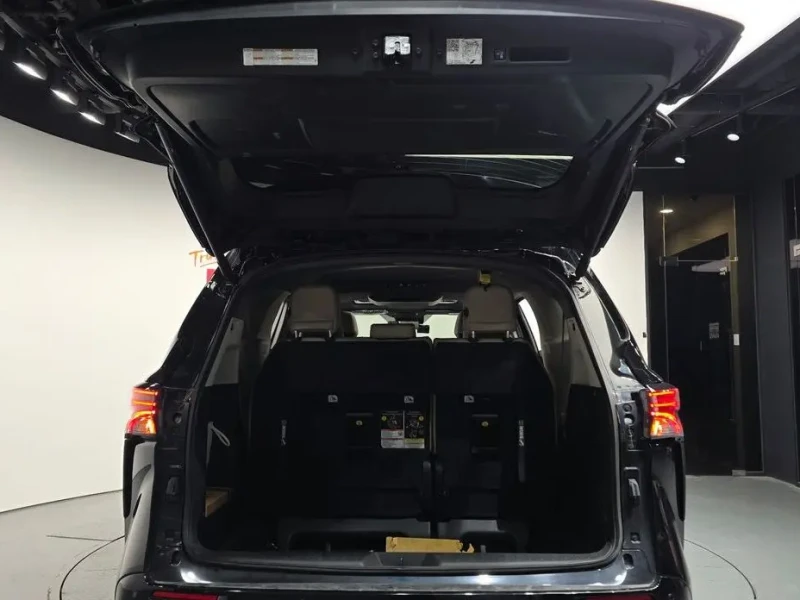 2024 Toyota Sienna с пробегом 36 521 км