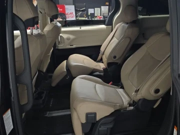 2024 Toyota Sienna с пробегом 36 521 км