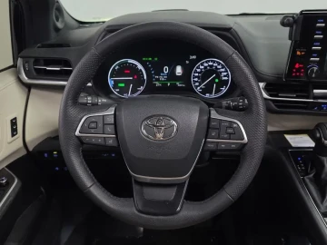 2024 Toyota Sienna с пробегом 36 521 км