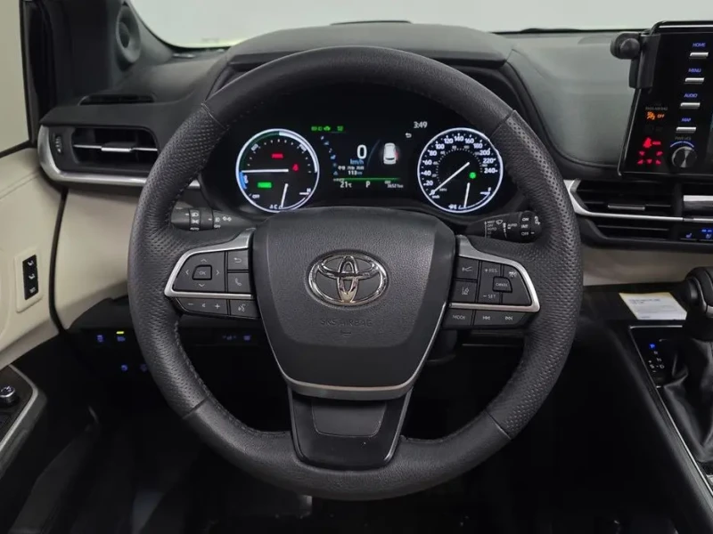 2024 Toyota Sienna с пробегом 36 521 км
