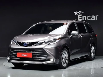 2023 Toyota Sienna с пробегом 24 968 км
