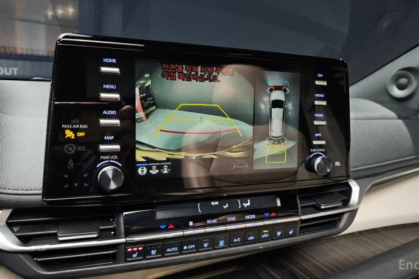 2023 Toyota Sienna с пробегом 24 968 км