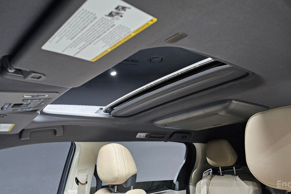 2023 Toyota Sienna с пробегом 24 968 км