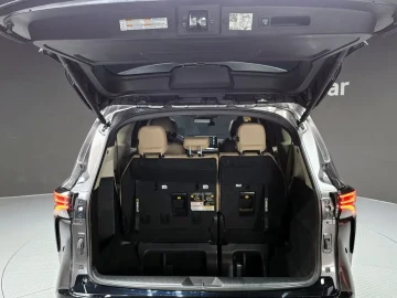 2023 Toyota Sienna с пробегом 24 968 км