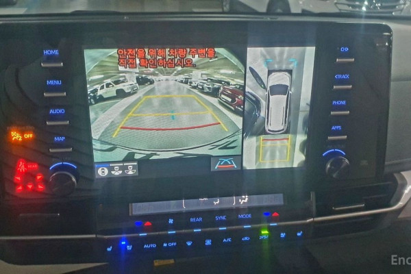 2024 Toyota Sienna с пробегом 19 919 км