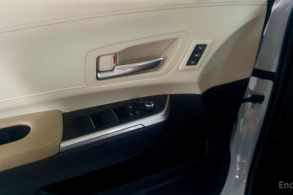 2024 Toyota Sienna с пробегом 19 919 км