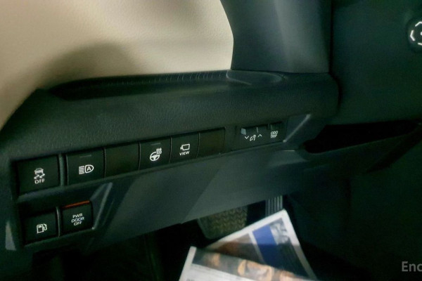 2024 Toyota Sienna с пробегом 19 919 км