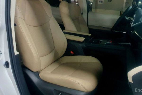 2024 Toyota Sienna с пробегом 19 919 км