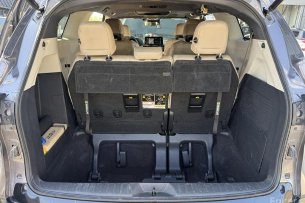 2021 Toyota Sienna с пробегом 69 064 км