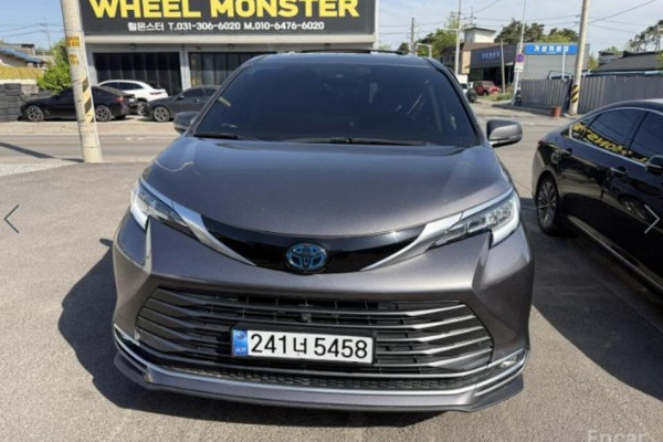 2021 Toyota Sienna с пробегом 69 064 км