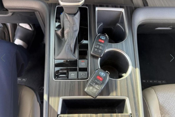 2021 Toyota Sienna с пробегом 69 064 км