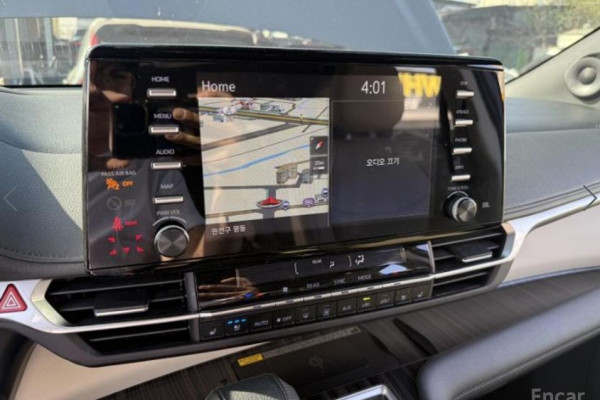 2021 Toyota Sienna с пробегом 69 064 км