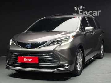 2023 Toyota Sienna с пробегом 55 842 км