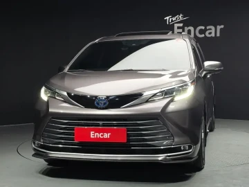 2023 Toyota Sienna с пробегом 55 842 км