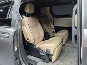 2023 Toyota Sienna с пробегом 55 842 км