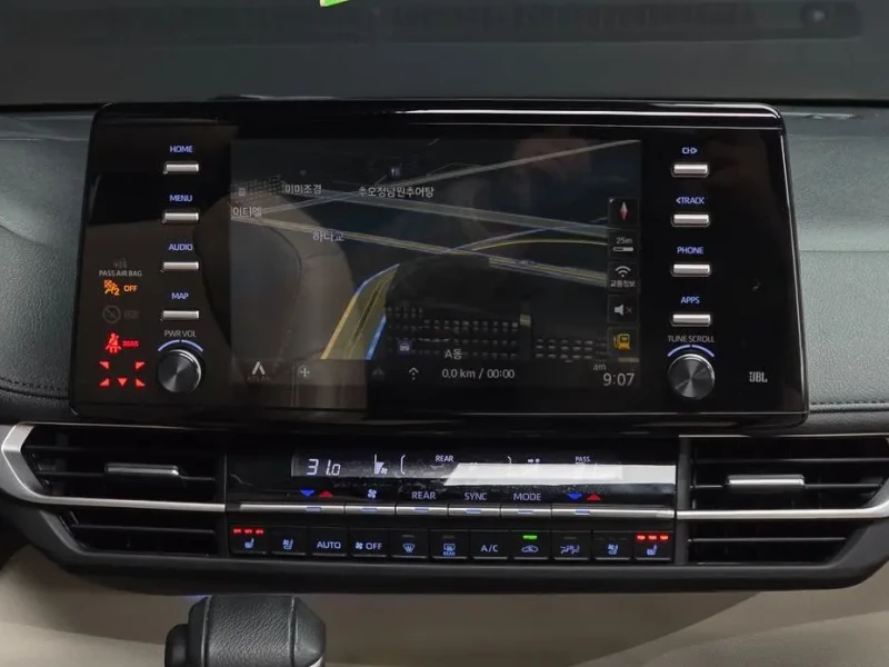 2023 Toyota Sienna с пробегом 55 842 км