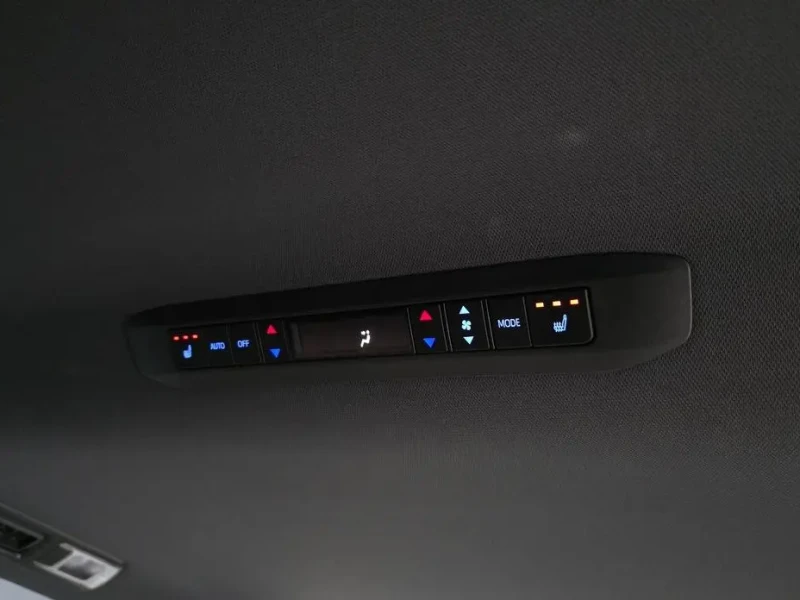 2023 Toyota Sienna с пробегом 55 842 км