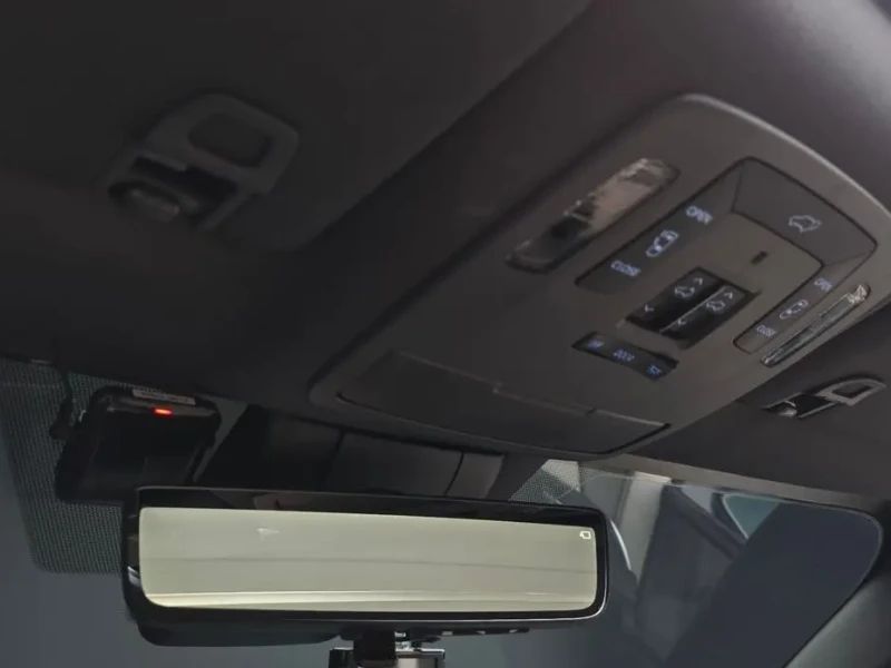 2023 Toyota Sienna с пробегом 55 842 км