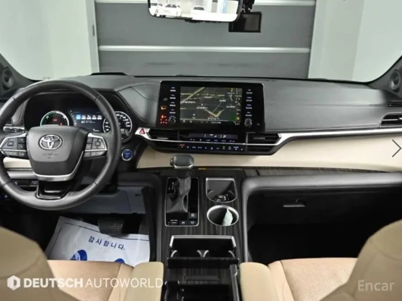 2023 Toyota Sienna с пробегом 68 140 км