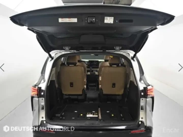 2023 Toyota Sienna с пробегом 68 140 км