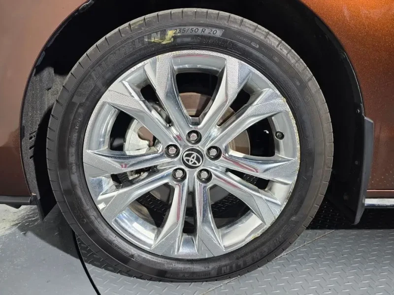 2023 Toyota Sienna с пробегом 58 636 км