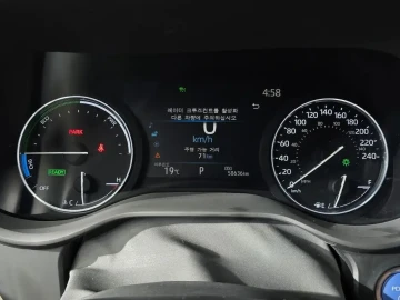 2023 Toyota Sienna с пробегом 58 636 км