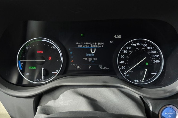 2023 Toyota Sienna с пробегом 58 636 км