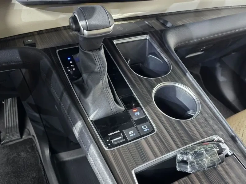 2023 Toyota Sienna с пробегом 58 636 км
