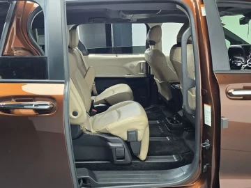 2023 Toyota Sienna с пробегом 58 636 км
