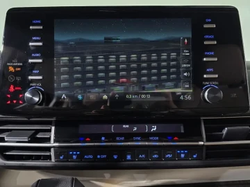 2023 Toyota Sienna с пробегом 58 636 км