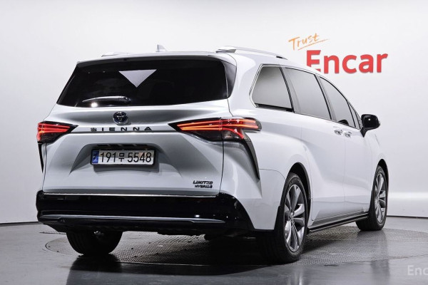2024 Toyota Sienna с пробегом 56 575 км