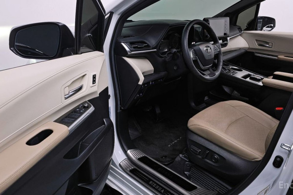 2024 Toyota Sienna с пробегом 56 575 км