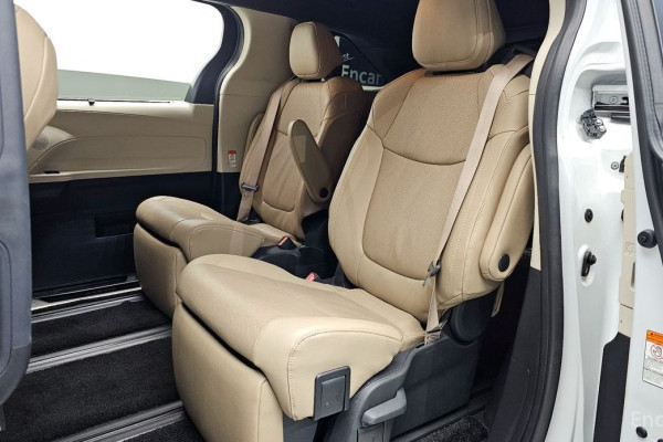 2024 Toyota Sienna с пробегом 56 575 км