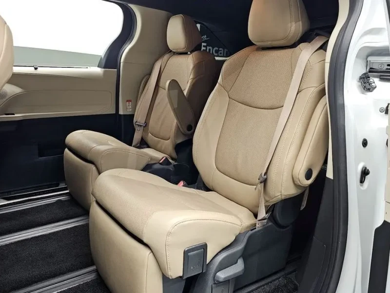 2024 Toyota Sienna с пробегом 56 575 км