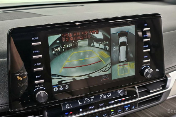 2024 Toyota Sienna с пробегом 56 575 км